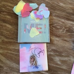 Brand new SIGNED Taylor Swift Me single
